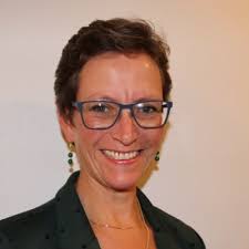 Det er med stor glæde, at jeg idag starter på mit nye (gamle) job i Wet  Wipe. Jeg glæder mig til igen, at rådgive om professionelle desinfektions  løsninger og til mødet med