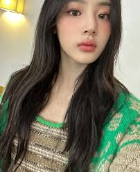 NJZ MINJI (뉴진스 민지)