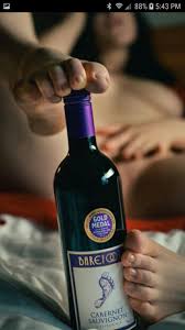 Pin By Ken Bliss On Tozes In 2020 Alcoholic Drinks Gold Medal Wine Bottle