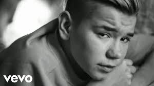 скачать песню Kiss I Was Made For Lovin You Marcus Martinus First Kiss Official Video Youtube
