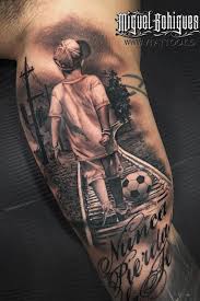 Um espaço para você ficar por dentro de tudo o que acontece em nossa. Tattoo Uploaded By Golden Canvas Tattoo Art Studio Sagrado Coracao De Jesus 634673 Tattoodo