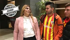 Kayserispor, 30 kasım'daki seçime kadar berna gözbaşı'nın başkanlığa getirildiğini açıkladı. Kayserispor Baskani Berna Gozbasi Dan Besiktas Ve Emre Demir Aciklamasi