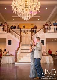 Real Magnolia Manor Wedding In 2020 Mansion Wedding Venues Wedding Staircase Southern Mansions