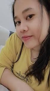 Pakistan ki girl or ourat jis b out country me he ... bad kirdar or  badchaln he .. gandy kirdar wali bohat he koi he Jo achi ho jis ne khud ko