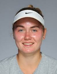 Sasha Hill's Instagram, Twitter & Facebook