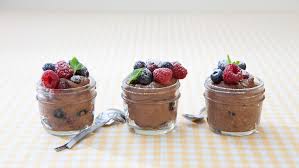 Mousse Au Chocolat Et Aux Petits Fruits D Ete D Epicure Epicure Recipes Epicure Berries Recipes