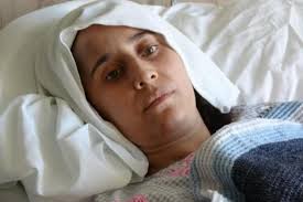 Enkaz altında kalan anne kız 'ölmek için dua etti'