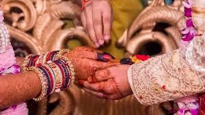 Hardoi News: बारात लेकर श्री स्वादिष्ट यादव बर्डे प्रा श्री चकाचक यादव बड़े भाई और श्री सुन्दर सिंह यादव टेस्टी इंसान ा पहुंचा, दरवाजे पर गिरा, सात फेरे से पहले     भाटी अब्बू की कटी पुत्री ने       ने बुला ली पुलिस, जानें आगे क्या हुआ - hardoi groom reaches bride home  seeing drunk refused marry