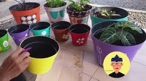 Membuat ranting bunga dari biji pinus dan kelopak biji palem. Tutorial Kreasi Pot Lukis Kembang Cara Membuat Pot Lukis Menghias Pot Bunga Youtube