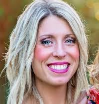 Jennifer Logan's Instagram, Twitter & Facebook