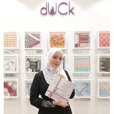 One day, an a.i named matsumoto appears before vivy and explains that he has travelled from 100 years into the future this is the story of a.i destroying a.i. Vivy Yusof On Raya Style Family Suria Klcc Suria Klcc