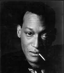 Todd McFarlane was the coolest of them all. He chatted with every fan and  very friendly. No wonder why his lines took long.