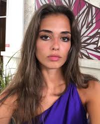 Türk asıllı avusturyalı model elif aksu (25) , i̇biza'da tatil yaptığı sırada sevgilisinin 560 bin dolarlık ferrari'si ile kaza yaptı. Elif Aksu Sevgilisinden Neden Ayrildi Elif Aksu Kimdir Kac Yasinda