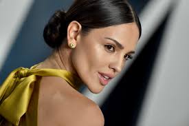 Эйса гонсалес родилась 30 января 1990 года в мехико, мексика. Eiza Gonzalez Is The New Face Of Louis Vuitton Entertainment Tonight