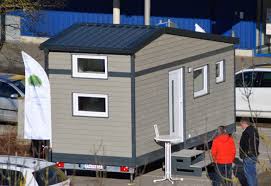 Mobiles arbeitshaus/ mobileim fuer saisonarbeiter 57qm. Tiny Houses Fahrbares Haus Mit Holzhaus Auf Radern