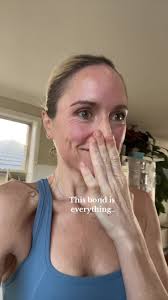 Kitchen Giggles: Twins Bonding Moment Caught