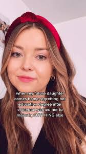 Denise Roddy's Instagram, Twitter & Facebook