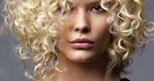 Кудрявые прически для коротких волос