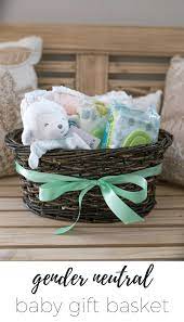 Ideas Of What To Put In A Gender Neutral Make Sure To Get The Items A Mom To Be Really Want Cestas De Regalo Para Bebes Canastillas De Bebe Regalos