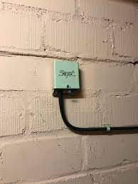 Wir führen die glasfaserleitung bis in ihr haus. Gelost Wie Sieht Der Verteilerkasten Fur Den Techniker Au Telekom Hilft Community