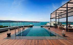 The property is set 1640 feet from blue mosque, 1969 feet from grand bazaar and 2297 feet from topkapi palace. Sleek Pool With Large Wooden Deck Rooftop Pool Ideas Istanbul Hotels Rooftop Pool