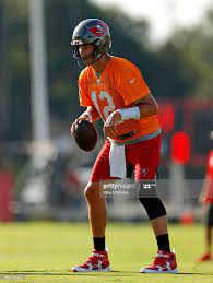 Tom Brady Of The Tampa Bay Buccaneers Works Out During Training Camp Tampa Bay Buccaneers Tom Brady Tampa Bay