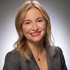 Amanda Delarosa's Instagram, Twitter & Facebook