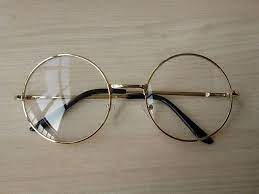 The number of glasses of wine in a bottle can range from 5 glasses in a standard 750 ml bottle to 10 glasses in a 1.5 l bottle. Women Vintage Glasses Frame Plain Mirror Big Round Metal Optical Frame For Girl Eyeglass Clear Vintage Glasses Frames Womens Glasses Frames Fashion Eye Glasses