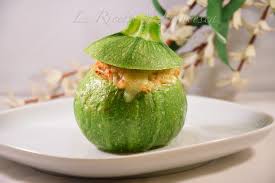 Leggero e gustoso saprà soddisfare il vostro appetito. Zucchine Tonde Ripiene Di Riso Le Ricette Di Francesca