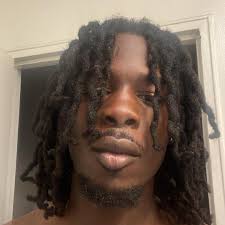 Lizzo shares new bikini photo.