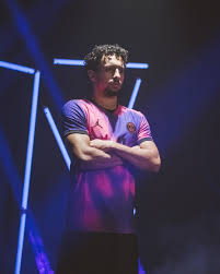 El nuevo uniforme de psg tiene una clara inspiración del mundo del baloncesto, específicamente en los chicago bulls de michael jordan y compañía. Quarta Camisa Do Psg 2020 2021 Jordan Mantos Do Futebol
