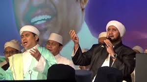 'khoirul bariyah' merupakan salah satu selawat populer yang dilantunkan oleh syech bin abdul qodir assegaf. Bi Rasulillahi Wal Badawi L Habib Syech Youtube