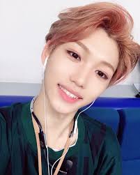 Like even if it's true, it's none of yo. í˜„ì§„ë‹ˆ On Twitter 181005 Stray Kids Instagram Post By Felix The Weather Was Hot But Now Come To Think Of It It S Getting Pretty Cold Hehehe Straykids ìŠ¤íŠ¸ë ˆì´í‚¤ì¦ˆ