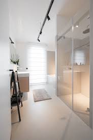 Badezimmer Fast Ohne Fliesen Badezimmer Badezimmer Gestalten Badezimmerideen