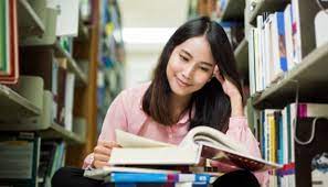 Id.pinterest.com 58 gambar animasi orang baca buku mengatur wallpaper atau gambar latar belakang di perangkat smartphone iphone atau komputer yaitu hal yang pokok. Minat Membaca Masih Rendah Tingkatkan Dengan 5 Kiat Berikut Cantik Tempo Co