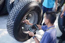 Industri ini juga merupakan industri yang terbesar dan terpenting di malaysia. Tyre Retreading Manufacturers Association Of Malaysia Trmam