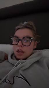 another broken leg tik tok lol #whatsuptiktok #fridayvibes #helpme  #imgoingcrazy