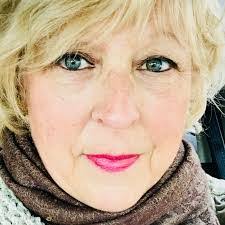 Barbara Kinzer's Instagram, Twitter & Facebook