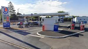 Photos du journal · 20 sept. Leclerc Va Vendre Le Carburant A Prix Coutant Jusqu Au 30 Octobre