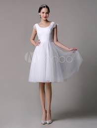 Stylish Short Tulle Wedding Dress Knee Length Scoop Neck
