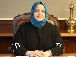 Zehra zümrüt selçuk, 1979 yılında ordu'da doğdu. Zehra Zumrut Selcuk Kimdir Zehra Zumrut Selcuk Hayati Ve Nereli
