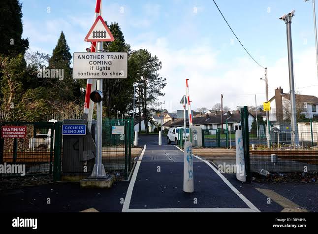 Level crossing gate hi-res stock photography and images - Alamy