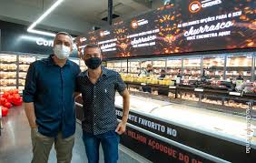 A informação, publicada inicialmente pela folha de s.paulo, foi confirmada por splash por três fontes que frequentam a secretaria. Mario Frias Anda Armado Pela Secretaria Especial Da Cultura