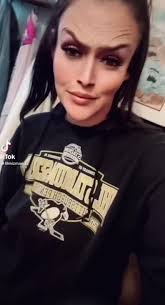 Manda Pudder (@lilmizmanda)