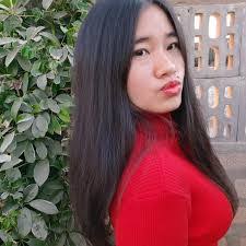 Sarah Seng's Instagram, Twitter & Facebook