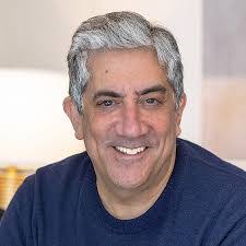 Peter Darnell's Instagram, Twitter & Facebook