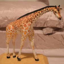 There Are Nine Giraffe Subspecies That Live On The African Continent The Most Common Subspecies Seen In Zoos Around The World Is The Ret Papercraft Pinte