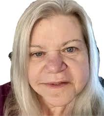 Ya'll keep Audrey Moats OSaile in your prayers. Her brother passed away  late last week.