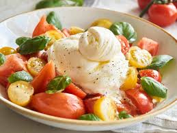 Tomatensalat Mit Burrata Rezept Gustinis Feinkost Blog Rezept Tomatensalat Salat Rezepte