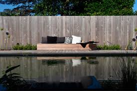 Wir haben für sie holzzäune sowie die passenden tore in unzähligen designs. Holzzaune Carpentier Hardwood Solutions